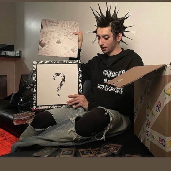 Meet your Posher, Griffin - Picture 1 of 1